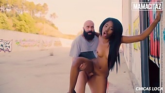Sexe Anal Et Vaginal En Public Avec Un Homme Noir